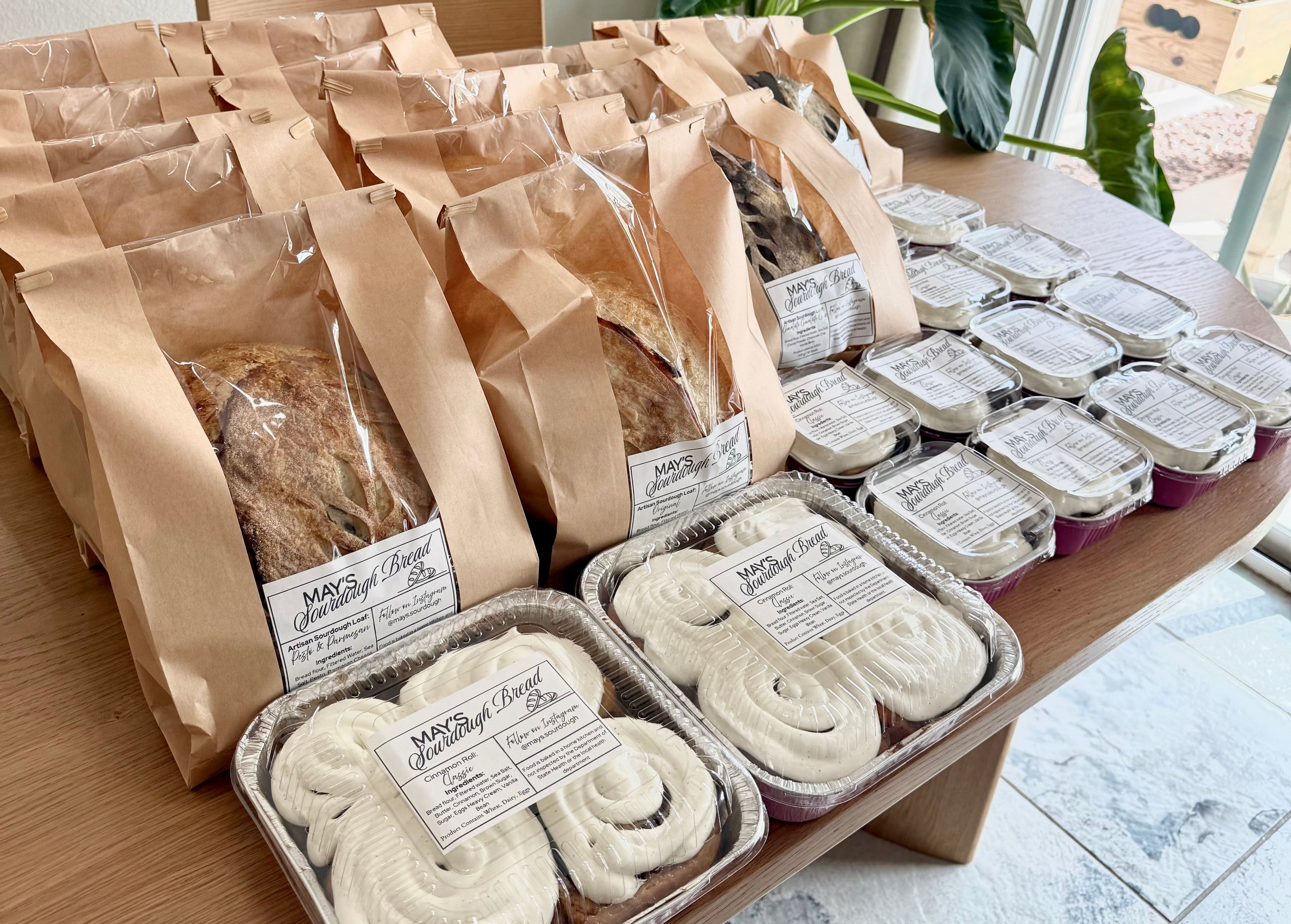 Sourdough Cinnamon Rolls with Vanilla Bean Frosting (1 Individual Pack)